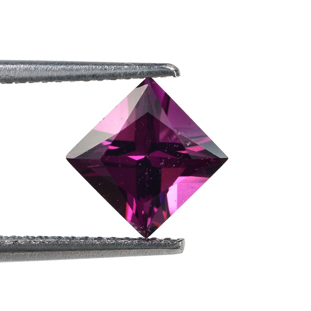 RHODOLITE GARNET PRINCESS CUT SQUARE (SUPER PURPLE)(SI) 7.00X7.00 MM 2.19 Cts.