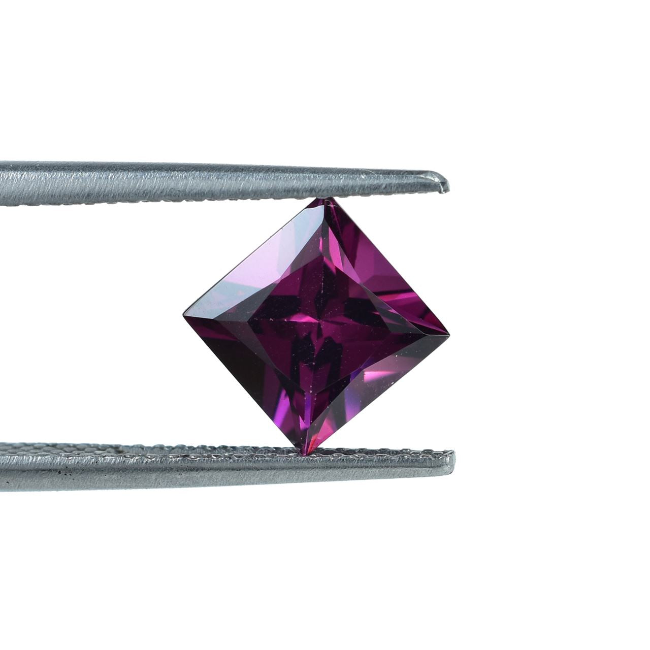 RHODOLITE GARNET PRINCESS CUT SQUARE (REDDISH PURPLE)(SI) 7.00X7.00 MM 2.18 Cts.