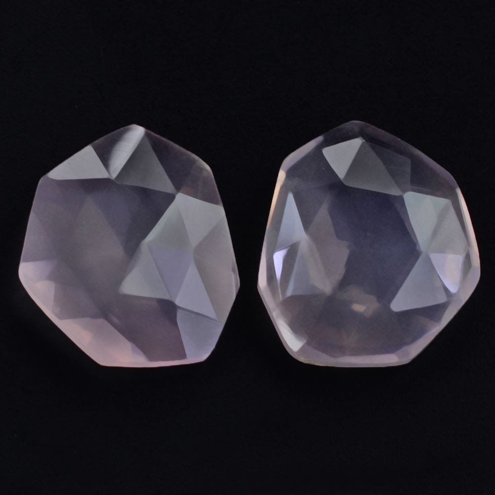 ROSE QUARTZ ROSE CUT BRIOLETTE UNEVEN SHAPE 14.40X12.50MM 5.17 Cts.