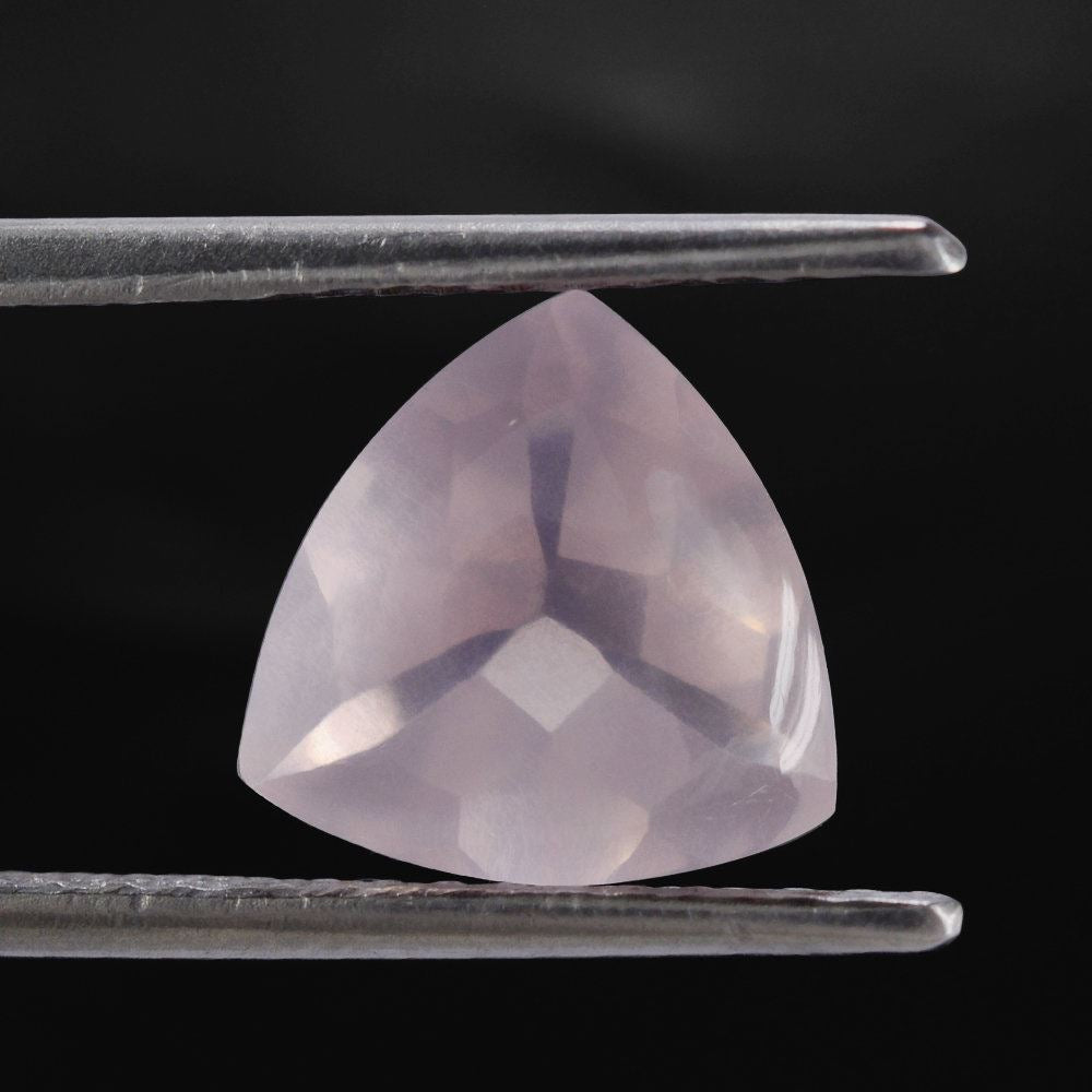 ROSE QUARTZ BUFFTOP TRILLION 10MM 3.03 Cts.