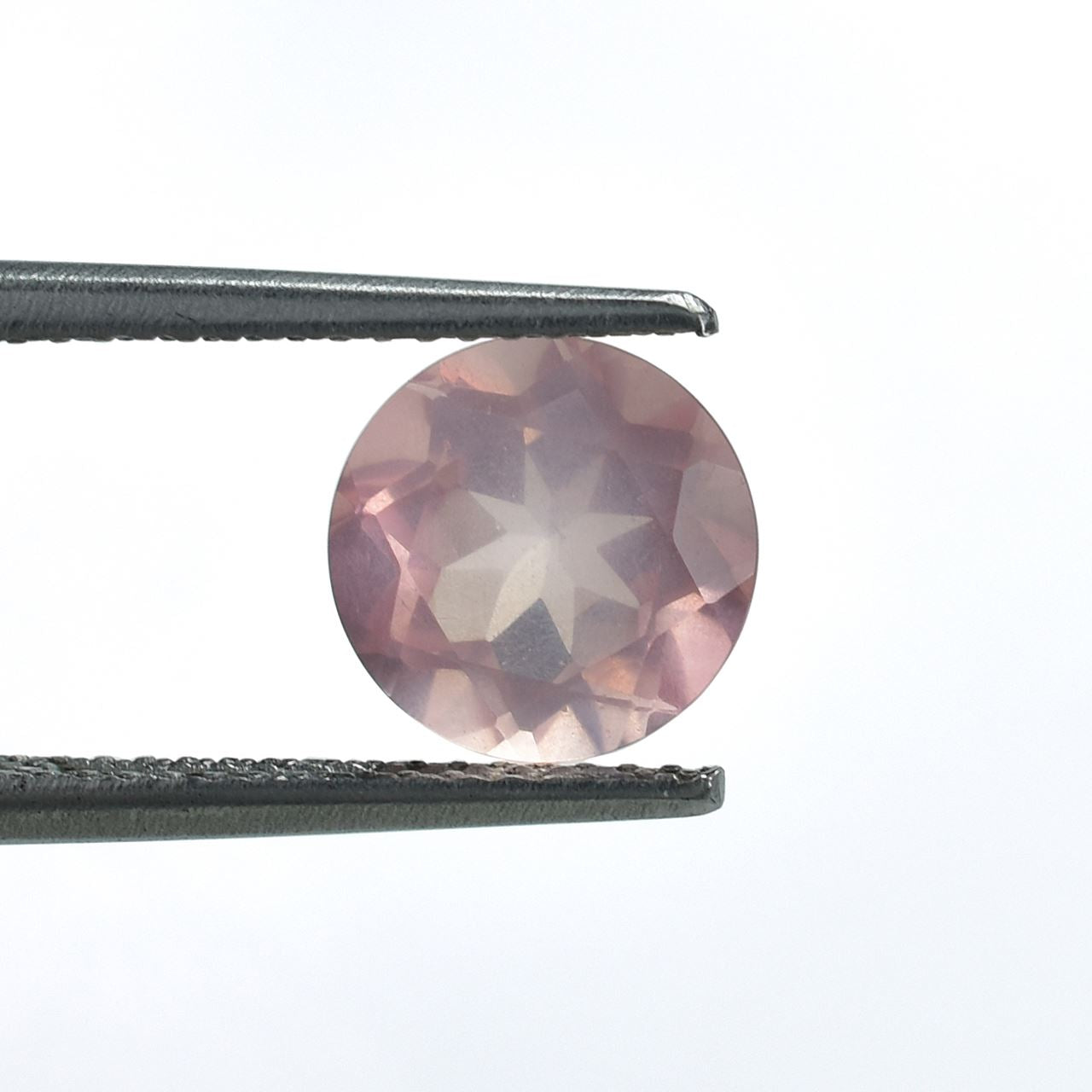 ROSE QUARTZ CUT ROUND (SEMI MILKY)(SUPER SUPER EXTRA) 8.00X8.00 MM 1.56 Cts.