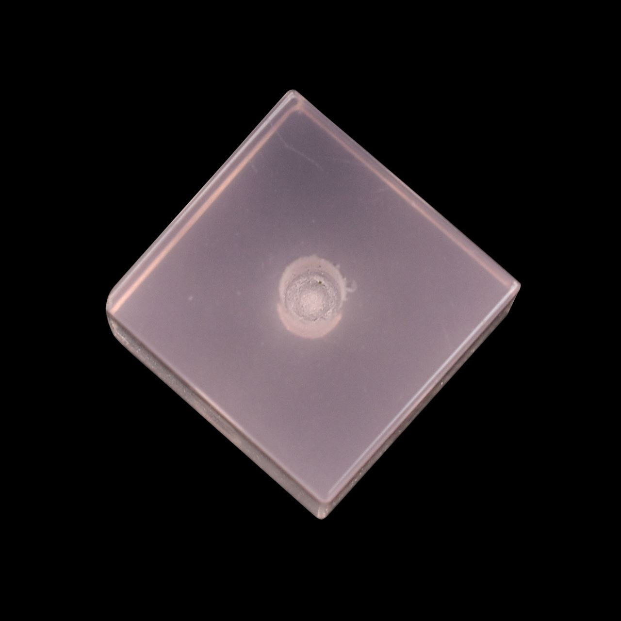 ROSE QUARTZ CUBE SHAPE (2 SIDE DRILLED)(H/D-2.00MM)(SUPER)(CLEAN)(TRANSPARENT) 10.00X10.00 MM 12.36 Cts.