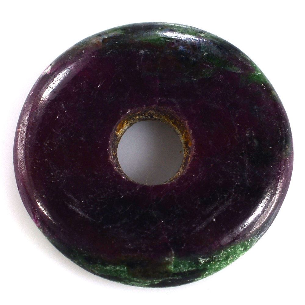 RUBY ZOISITE PLAIN ROUND WITH CARVED WITH BIG HOLE (FULL DRILL) 22X4MM 20.50 Cts.