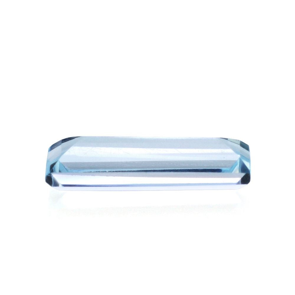 SKY BLUE TOPAZ CUT BAGUETTE 9X3MM 0.80 Cts.