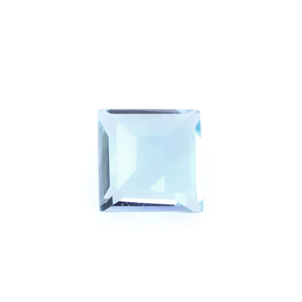 SKY BLUE TOPAZ CUT SQUARE 4MM 0.40 Cts.