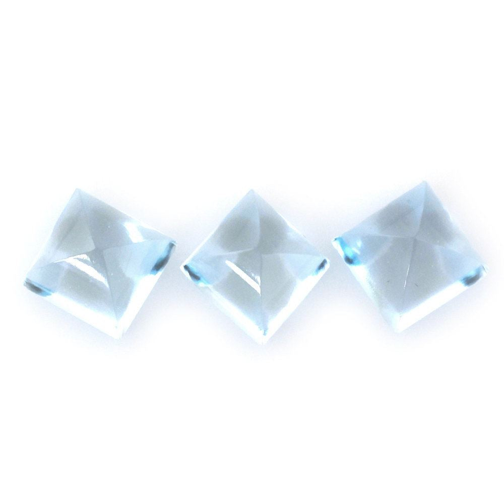 SKY BLUE TOPAZ PYRAMID SQUARE CAB 5MM 0.97 Cts.