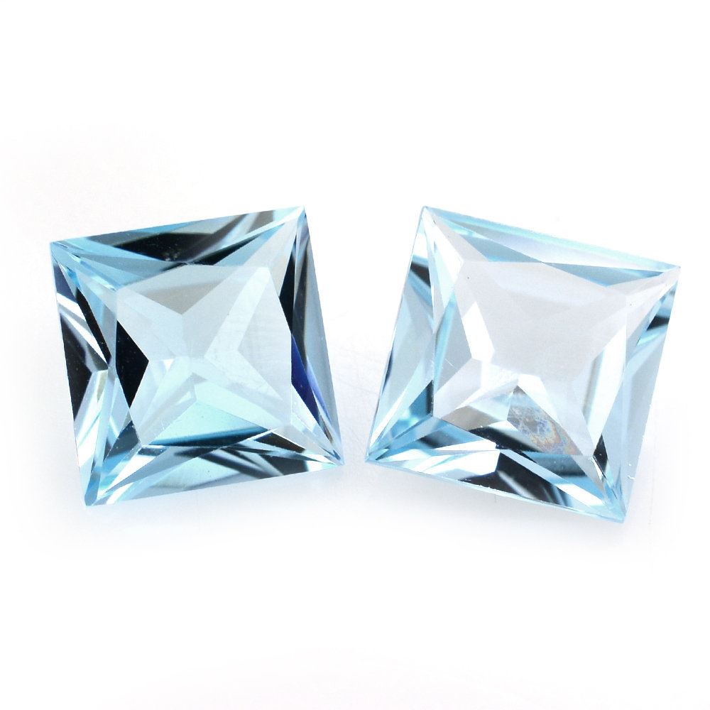 SKY BLUE TOPAZ PRINCESS CUT SQUARE 9MM 3.75 Cts.