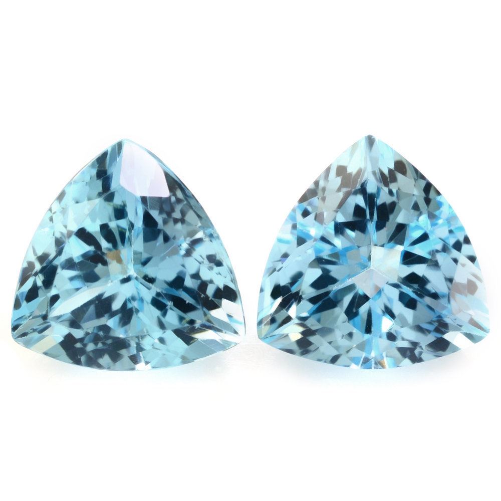 SKY BLUE TOPAZ CUT TRILLION 14MM 10.62 Cts.