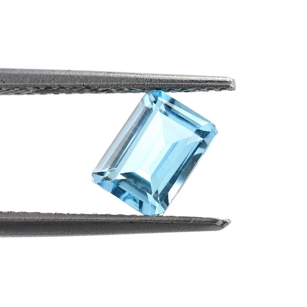 SKY BLUE TOPAZ STEP CUT OCTAGON (TOP/CLEAN) 7X5MM 1.25 Cts.