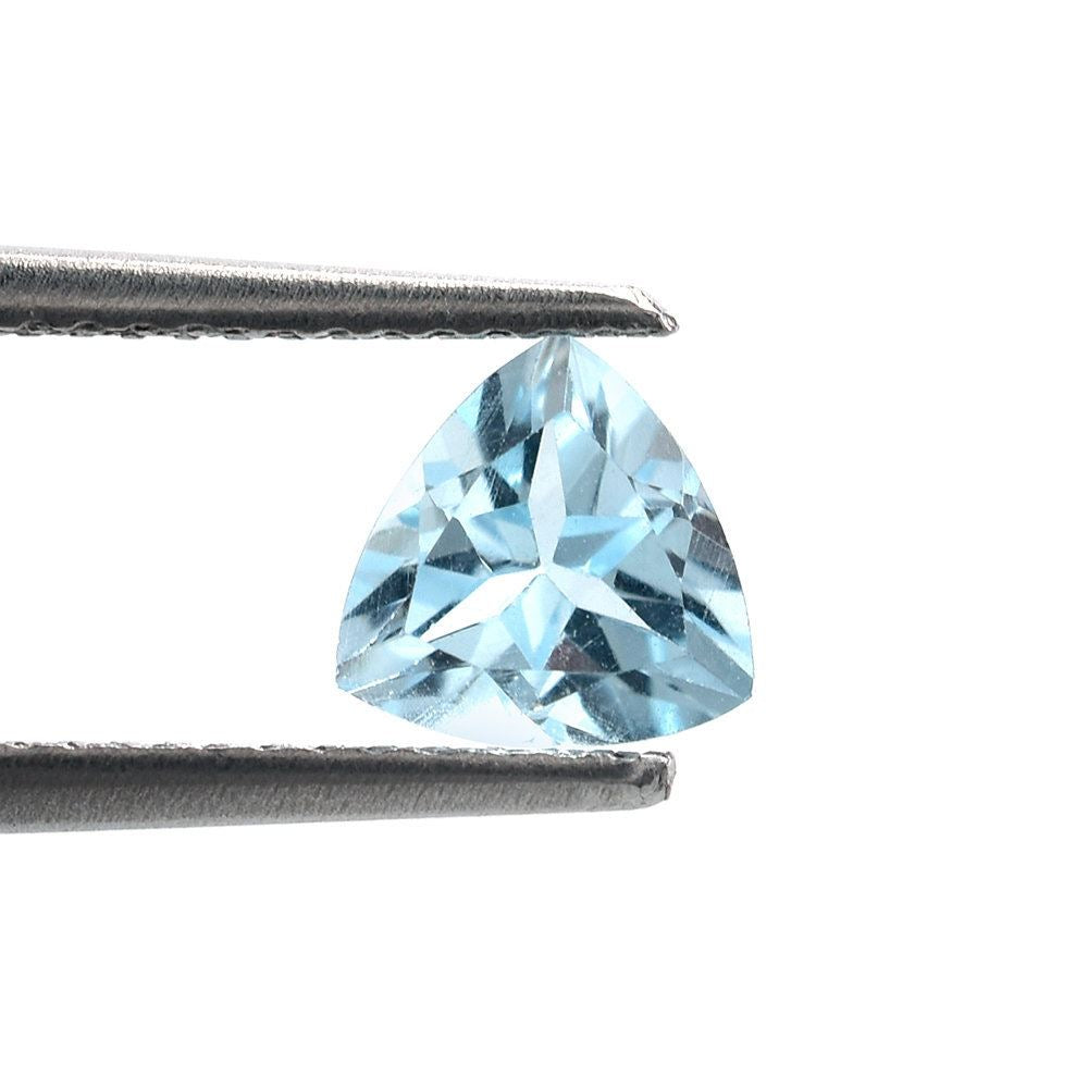 SKY BLUE TOPAZ CUT TRILLION (NORMAL/CLEAN) 6X6MM 1.00 Cts.