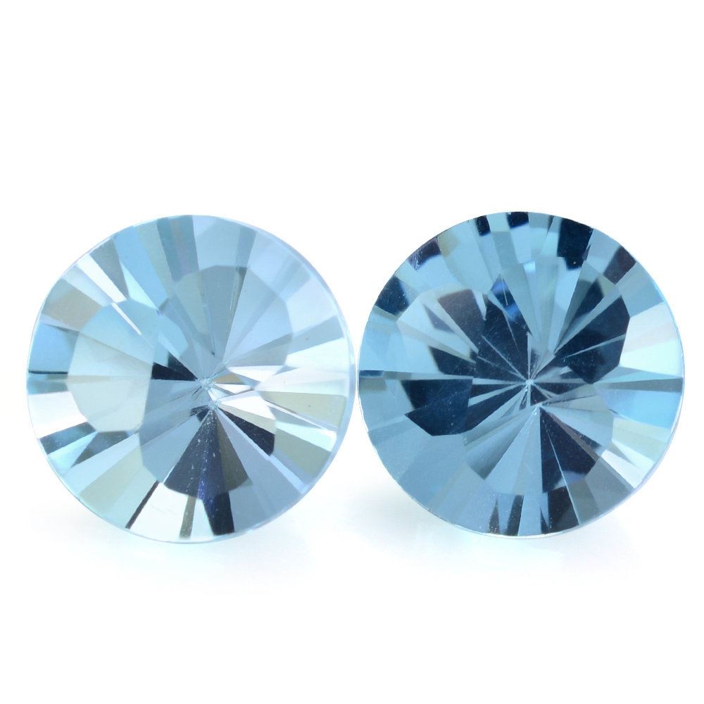 SKY BLUE TOPAZ CLUBS TOP ROUND (DES#93) 10MM 4.37 Cts.