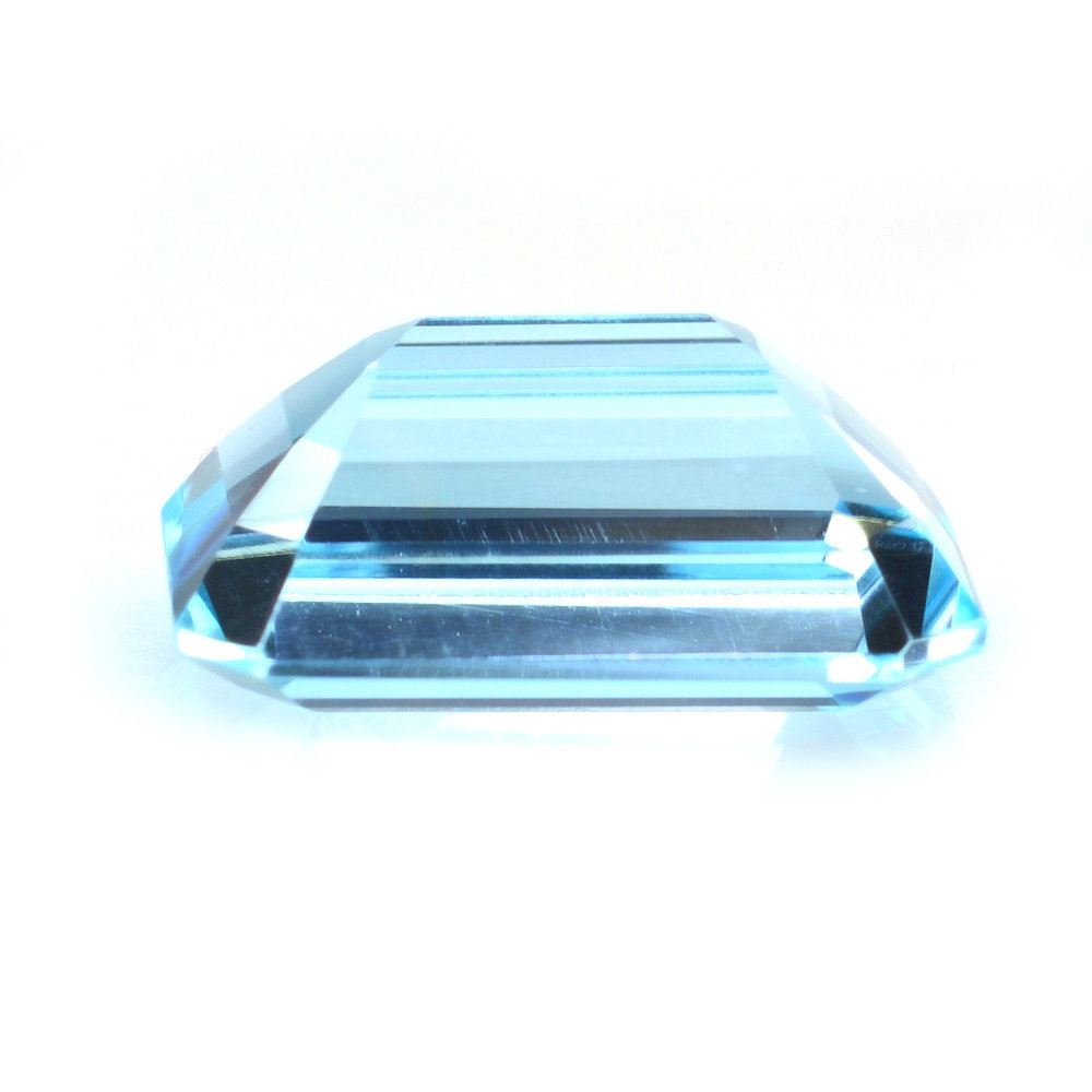 SKY BLUE TOPAZ CUT OCTAGON 15X10MM 10.21 Cts.