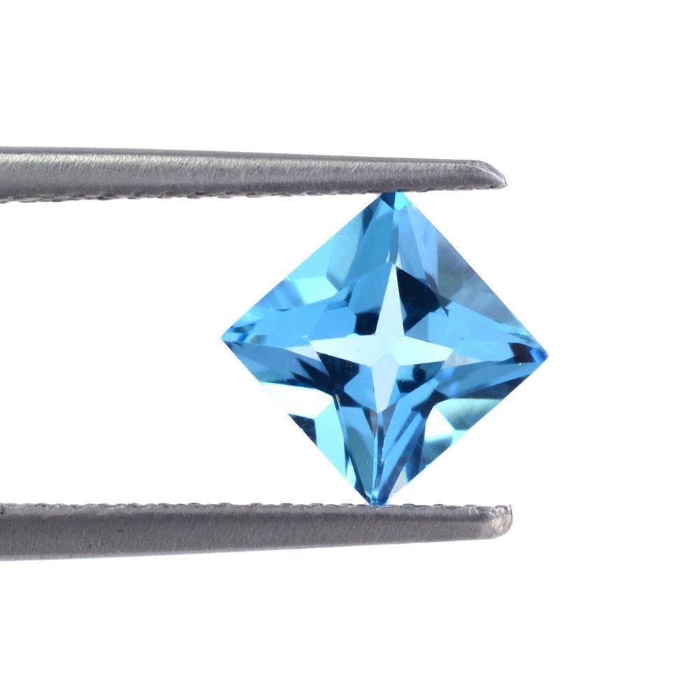 SWISS BLUE TOPAZ PRINCESS CUT SQUARE 6MM 1.23 Cts.