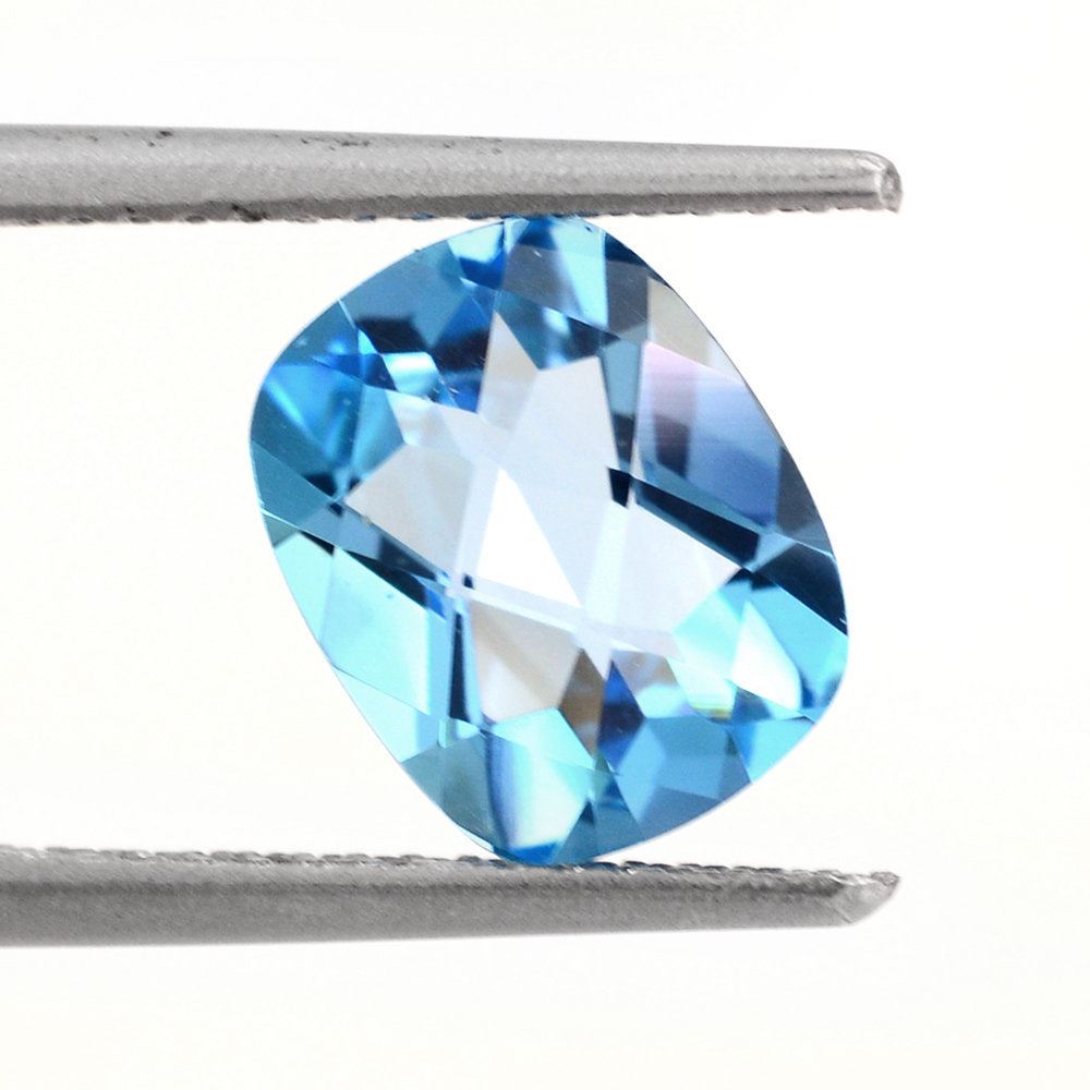 SWISS BLUE TOPAZ CHECKER CUT CUSHION 9X7MM 2.38 Cts.