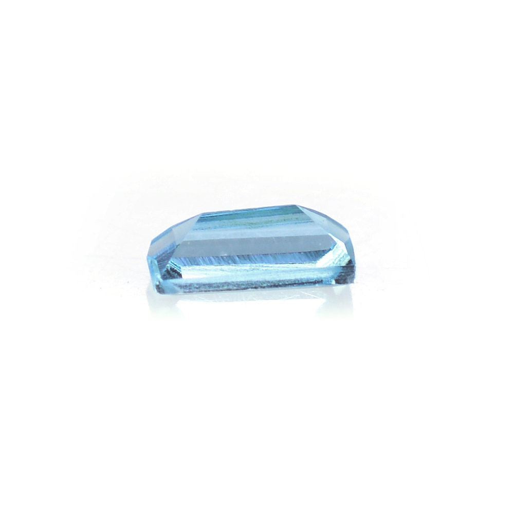 SWISS BLUE TOPAZ CUT BAGUETTE 3.80X1.90MM 0.15 Cts.