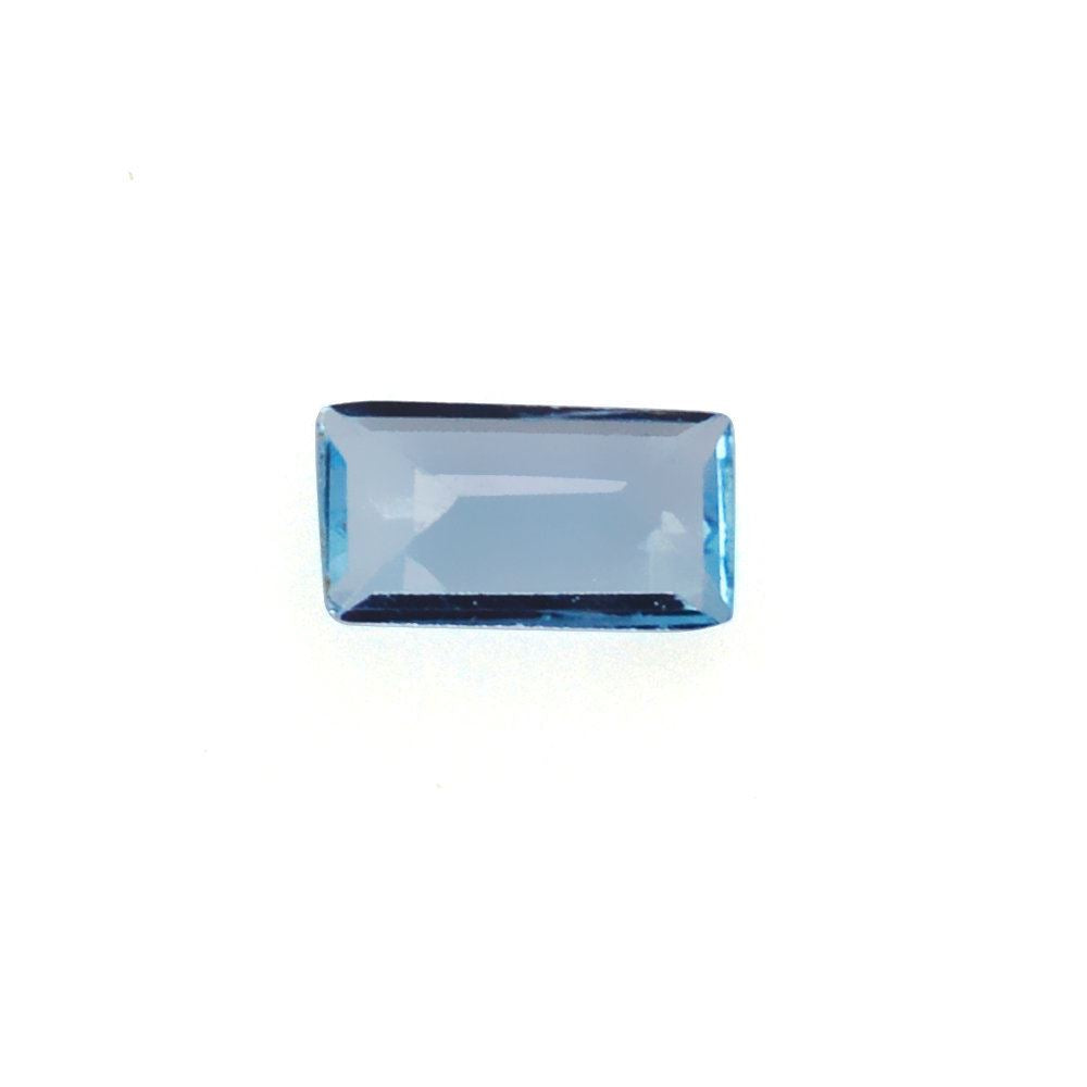 SWISS BLUE TOPAZ CUT BAGUETTE 4X2MM 0.10 Cts.