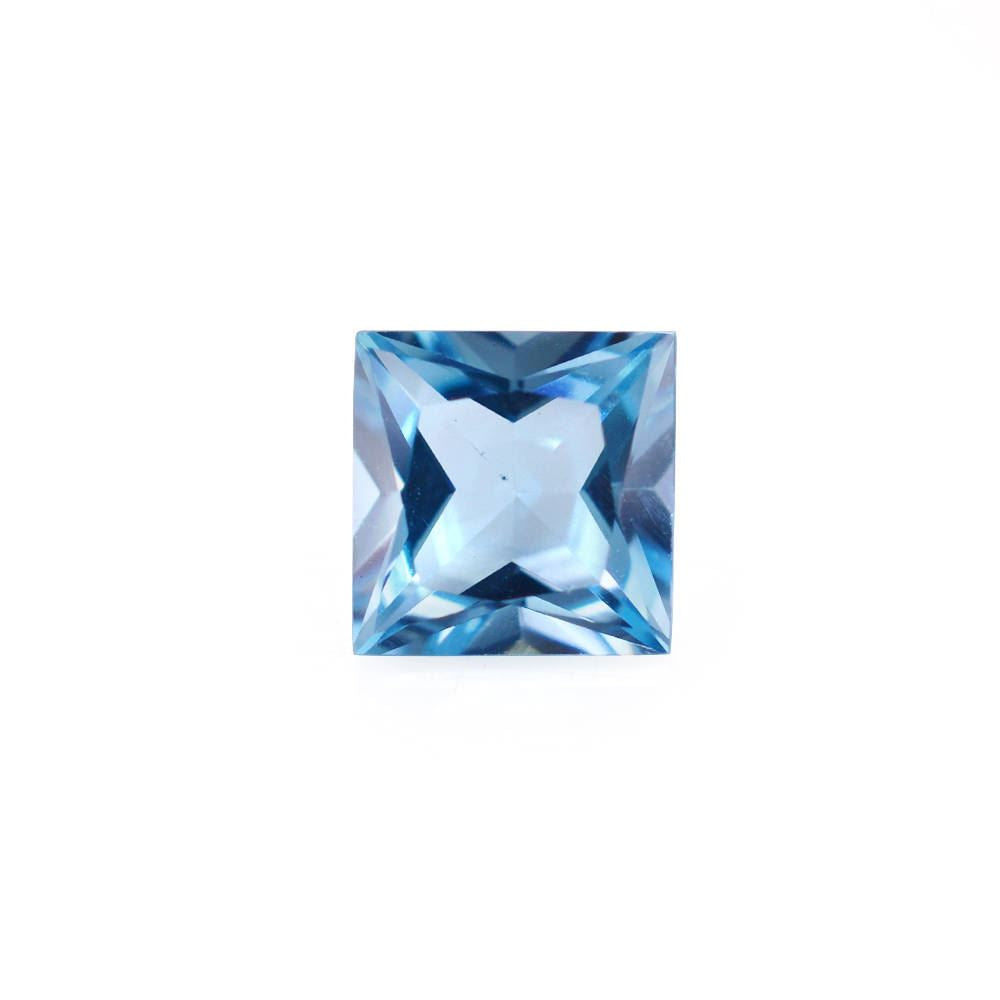 SWISS BLUE TOPAZ PRINCESS CUT SQUARE 5MM 0.75 Cts.