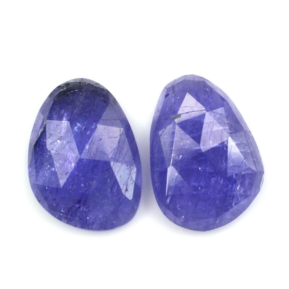 MILKY TANZANITE ROSE CUT IRREGULAR PEARISH CAB 14X10MM 4.73 Cts.