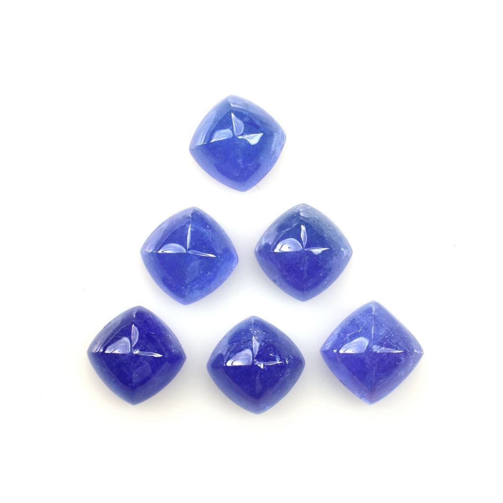 MILKY TANZANITE SUGARLOAF CUSHION CAB (AAA/MILKY) 10X10MM 6.13 Cts.