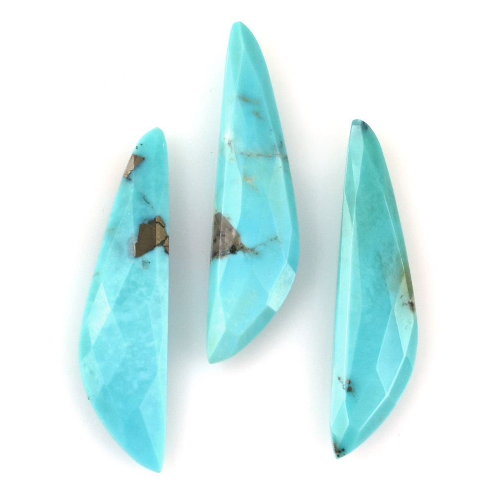TURQUOISE BRIOLETTE HALF PEAR (MATRIX) 35X8.70MM 8.86 Cts.
