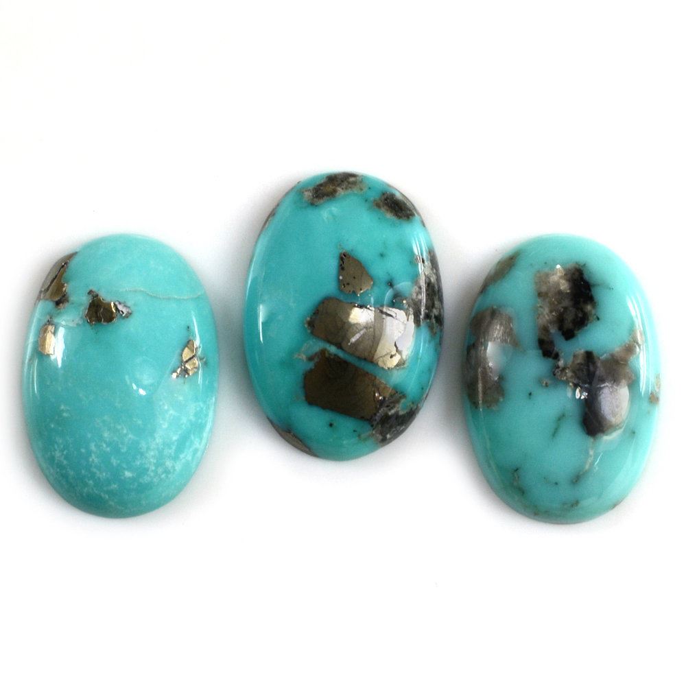 MEXICAN TURQUOISE OVAL CAB (WITH MATRIX PYRITE) 19X13MM 8.83 Cts.