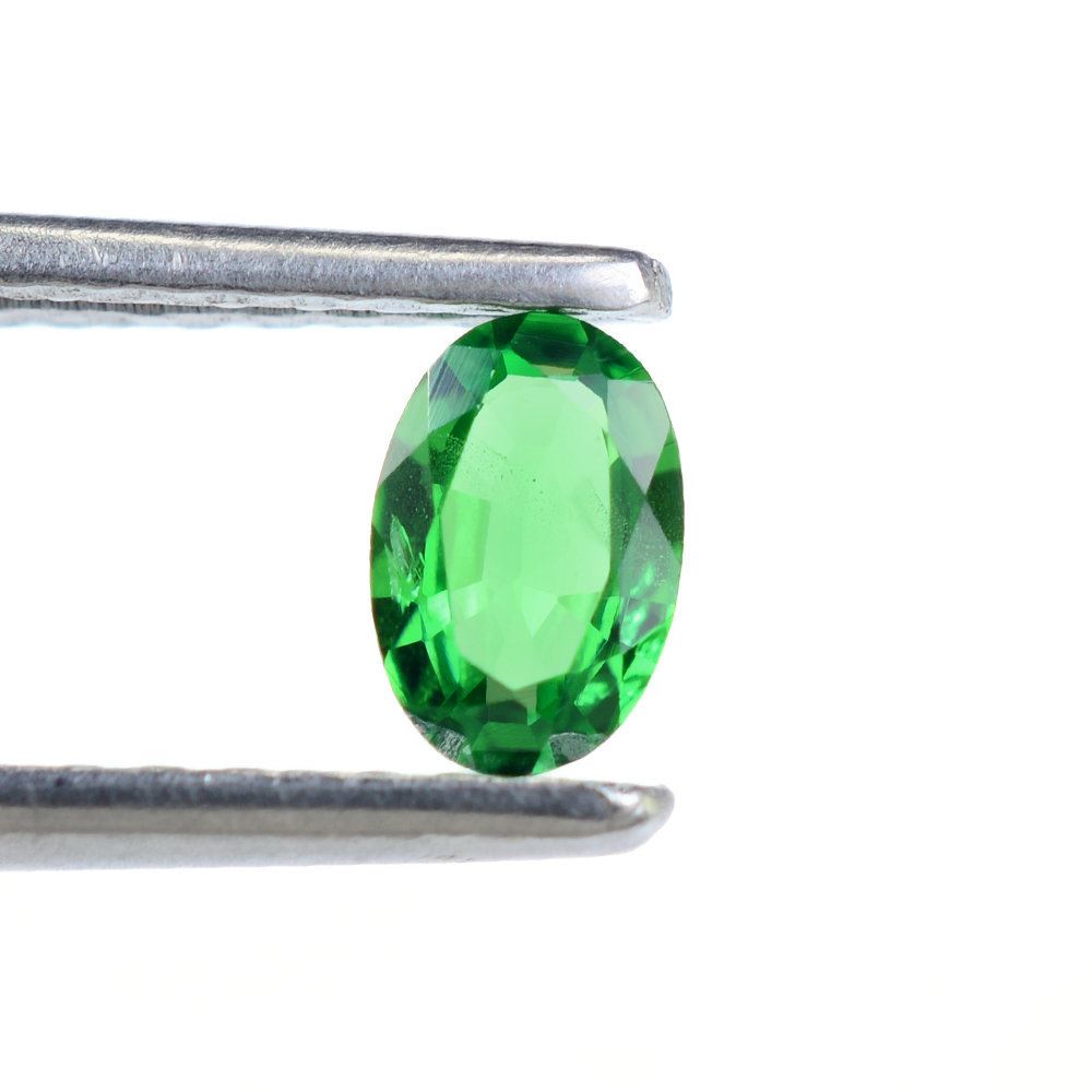 TSAVORITE CUT OVAL (AAA) 6X4MM 0.55 Cts.