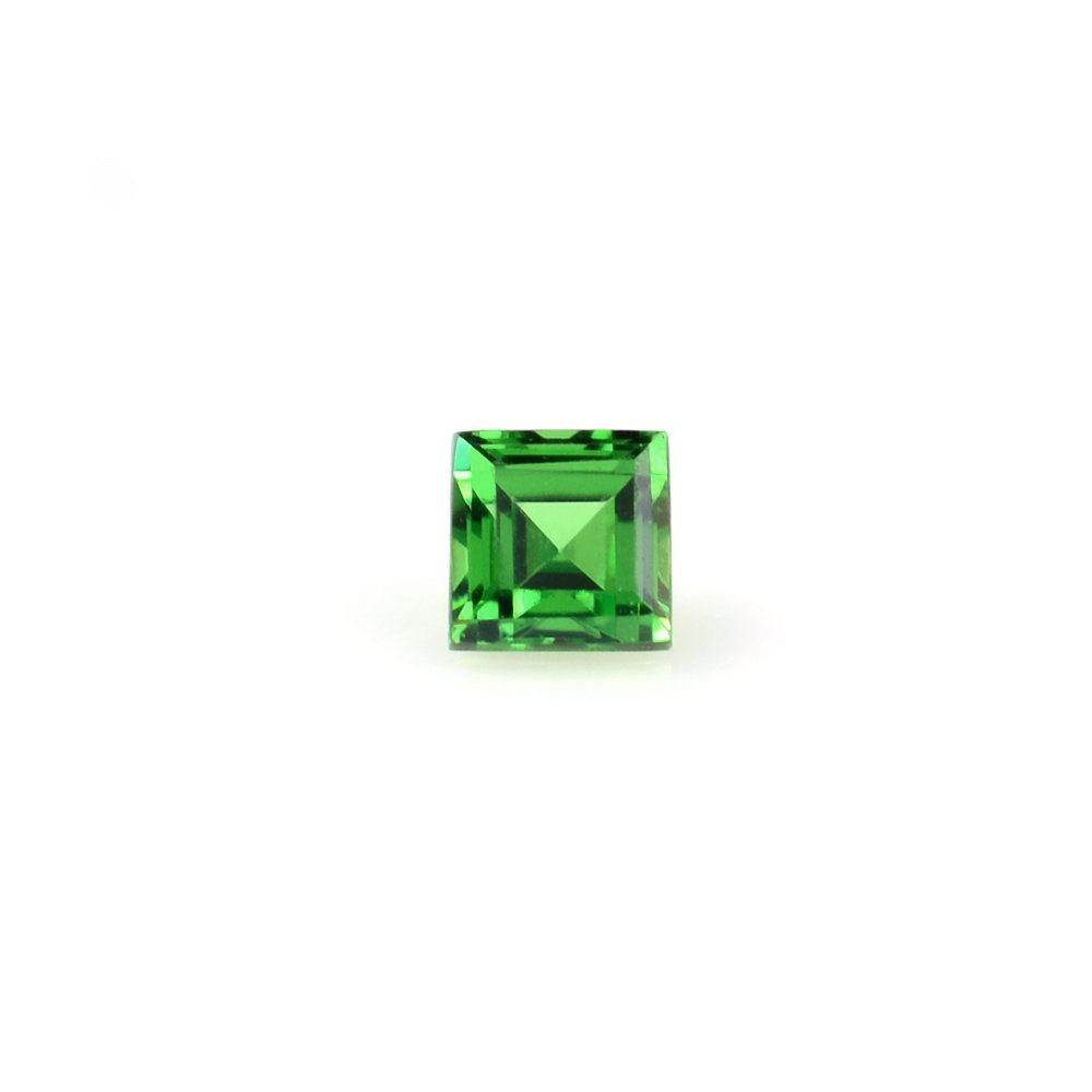 TSAVORITE CUT SQUARE (AAA) 2MM 0.06 Cts.