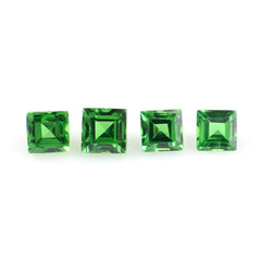 TSAVORITE CUT SQUARE (AAA) 2MM 0.06 Cts.