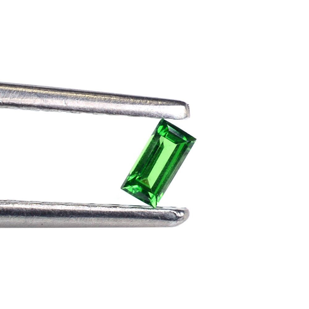 TSAVORITE CUT BAGUETTE (AAA) 4X2MM 0.18 Cts.