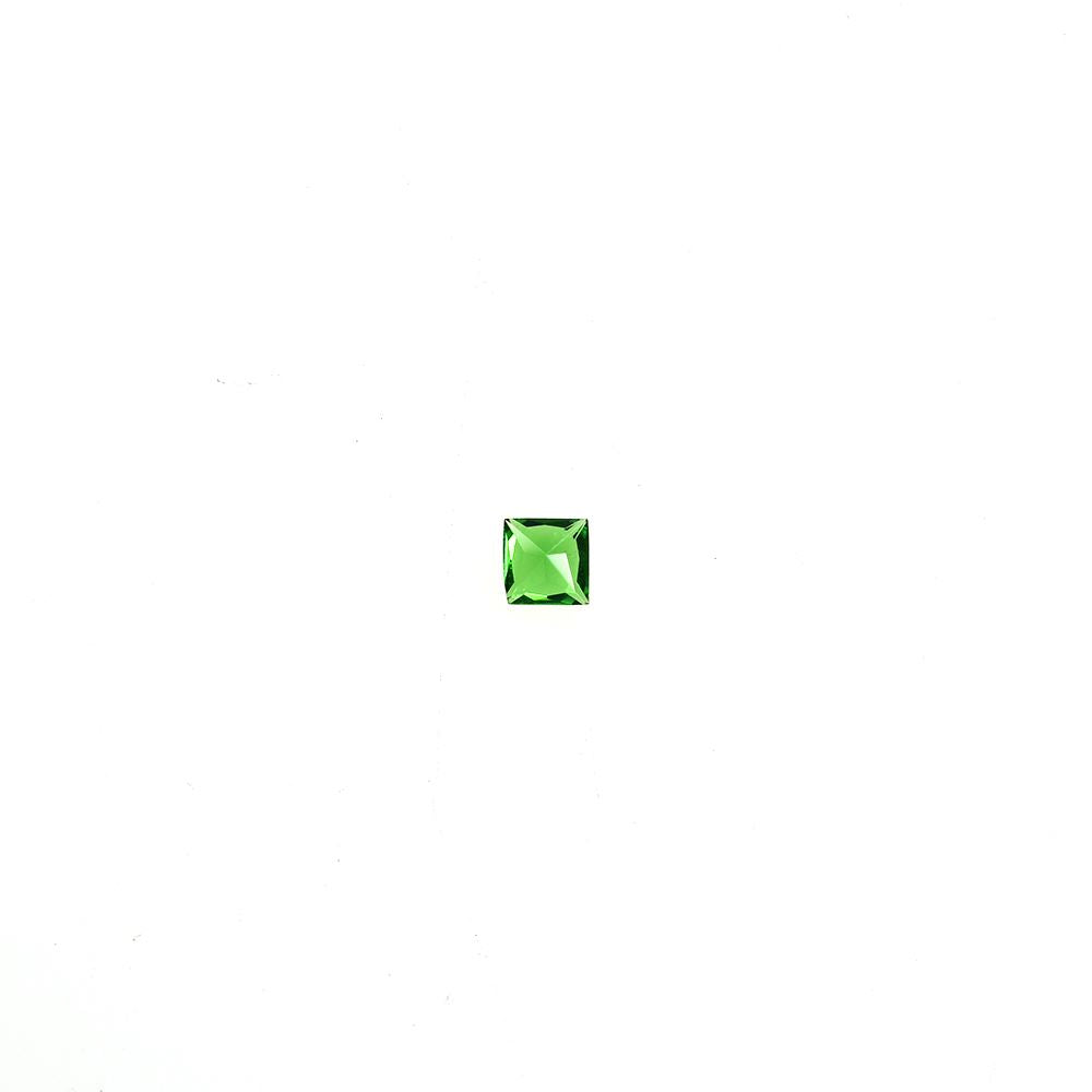 TSAVORITE CUT SQUARE (AAA)(CLEAN) 1.50X1.50 MM 0.05 CTS