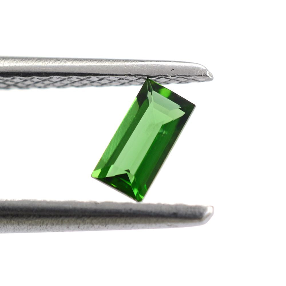 TSAVORITE CUT BAGUETTE (AAA/CLEAN) 5X2.50MM 0.23 Cts.