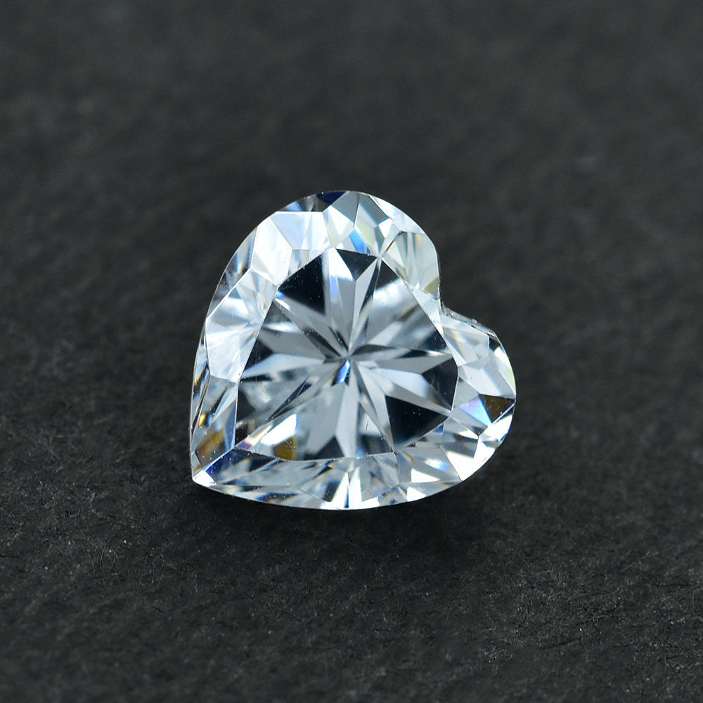 CUBIC ZIRCONIA WHITE CUT HEART 8X8MM 4.03 Cts.