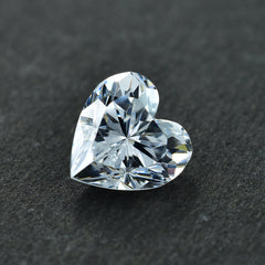 CUBIC ZIRCONIA WHITE CUT HEART 8.30X8.30MM 4.30 Cts.