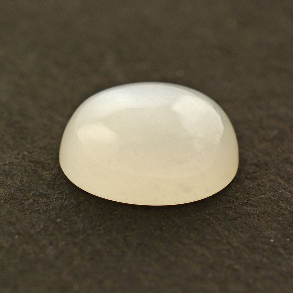 WHITE MOONSTONE OVAL CAB (MILKY) 10X8MM 2.69 Cts.