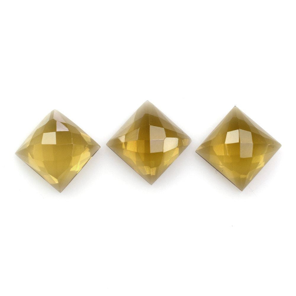 WHISKY QUARTZ CHECKER SQUARE CAB 8MM 2.25 Cts.