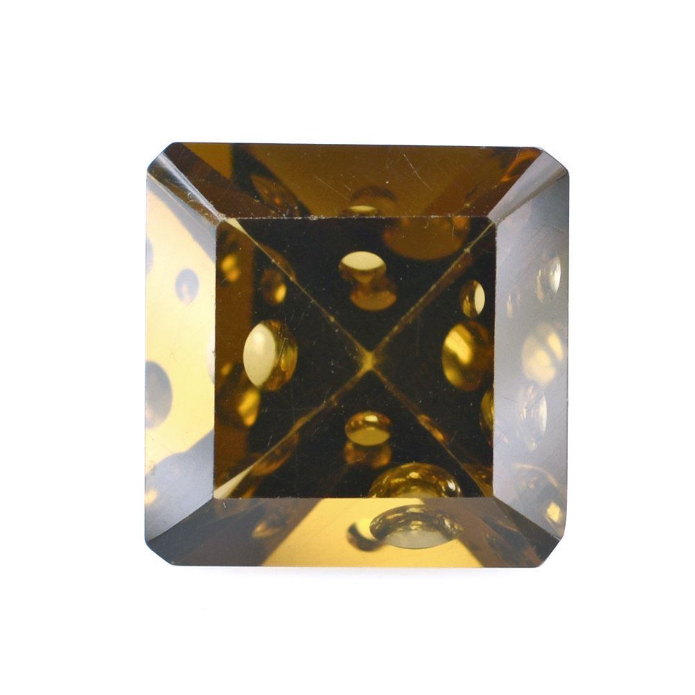 WHISKY QUARTZ SUPPER BUBBLE SQUARE-OCTAGON (DES#118) 12MM 6.88 Cts.