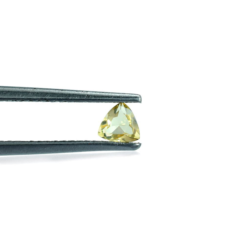 YELLOW BERYL CUT TRILLION (MEDIUM) 4.00X4.00 MM 0.19 Cts.