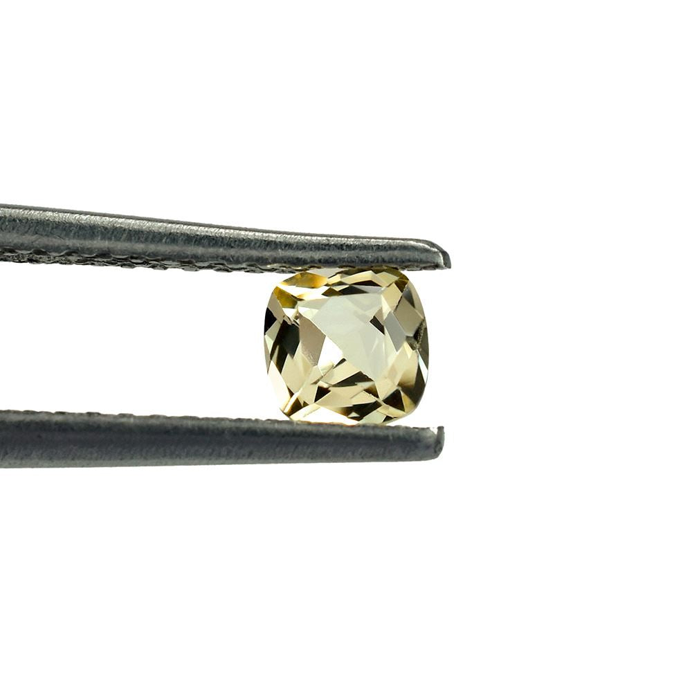 YELLOW BERYL CUT CUSHION (LITE) 4.00X4.00 MM 0.26 Cts.