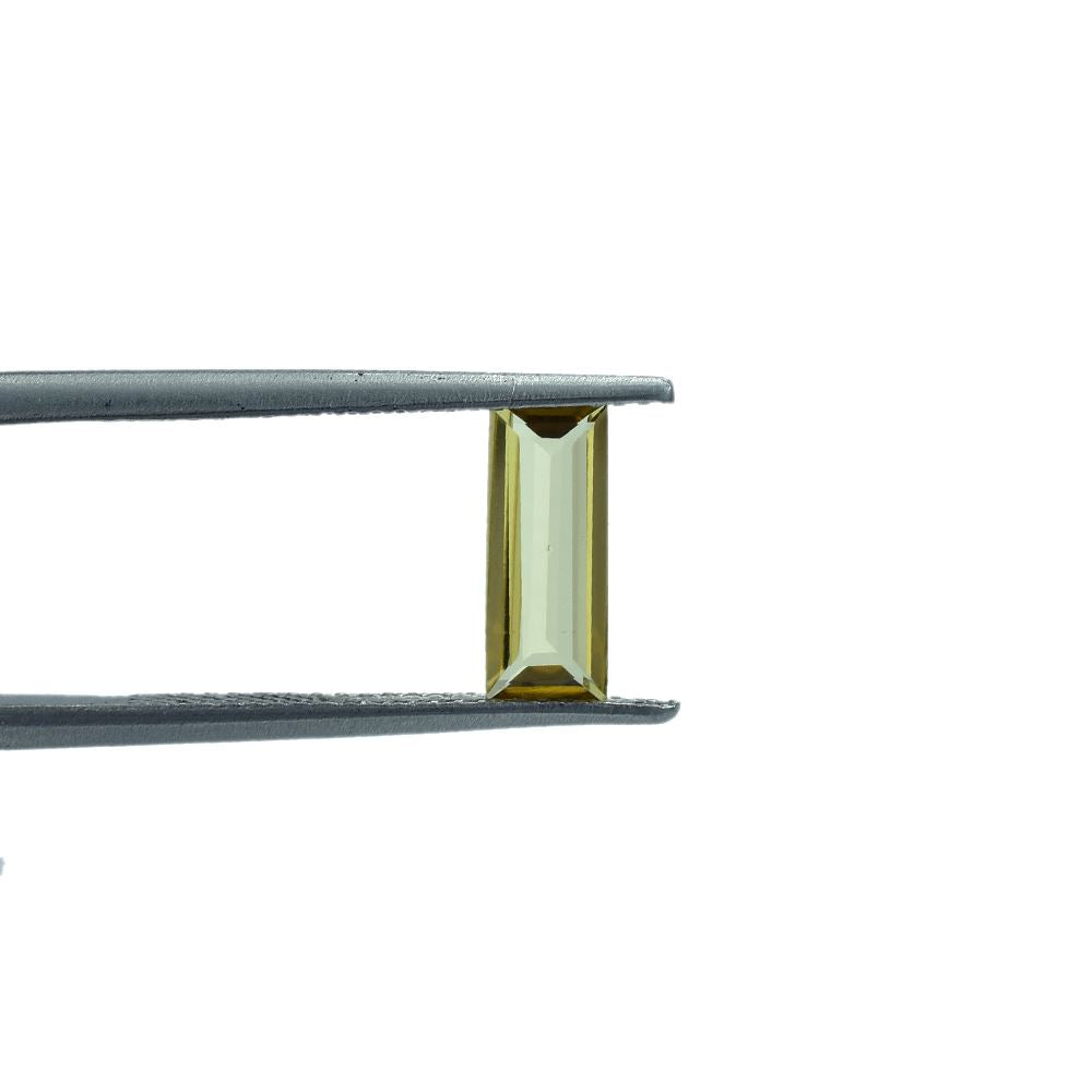 YELLOW BERYL CUT BAGUETTE (MEDIUM/SI) 10.00X4.00 MM 0.75 Cts.